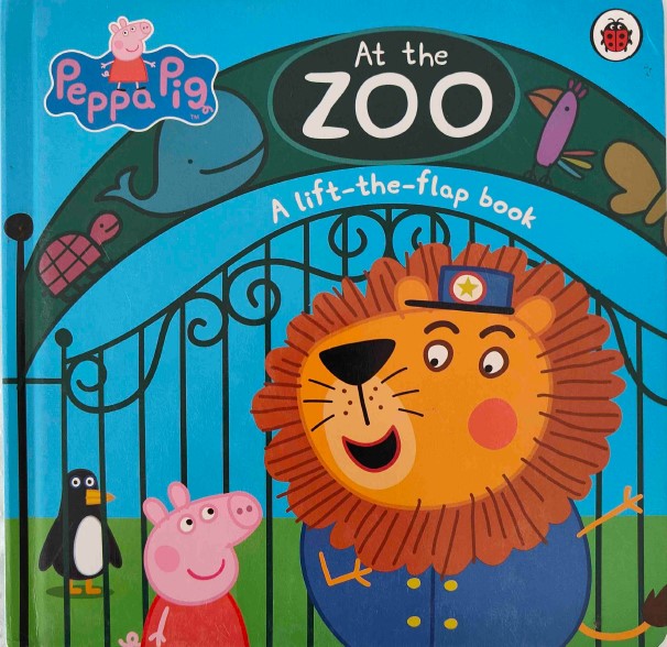 Peppa Pig- At The Zoo (lift the flap book)